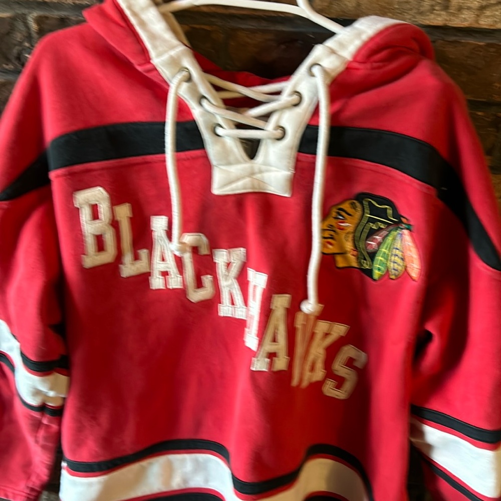 Blackhawk pull over hoodie